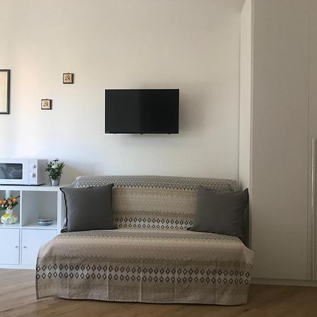 Lovely Little Apartment In Via Aurelia Rom Exteriör bild