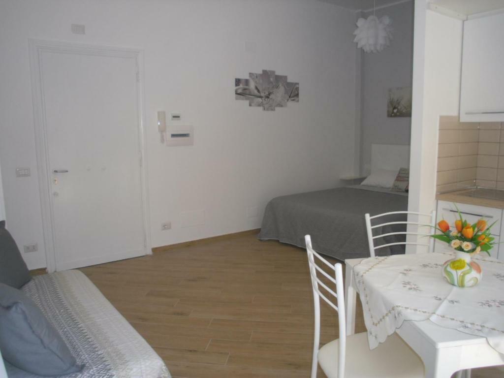 Lovely Little Apartment In Via Aurelia Rom Exteriör bild